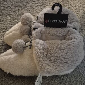 Cuddl Duds Women's Cream Slippers
